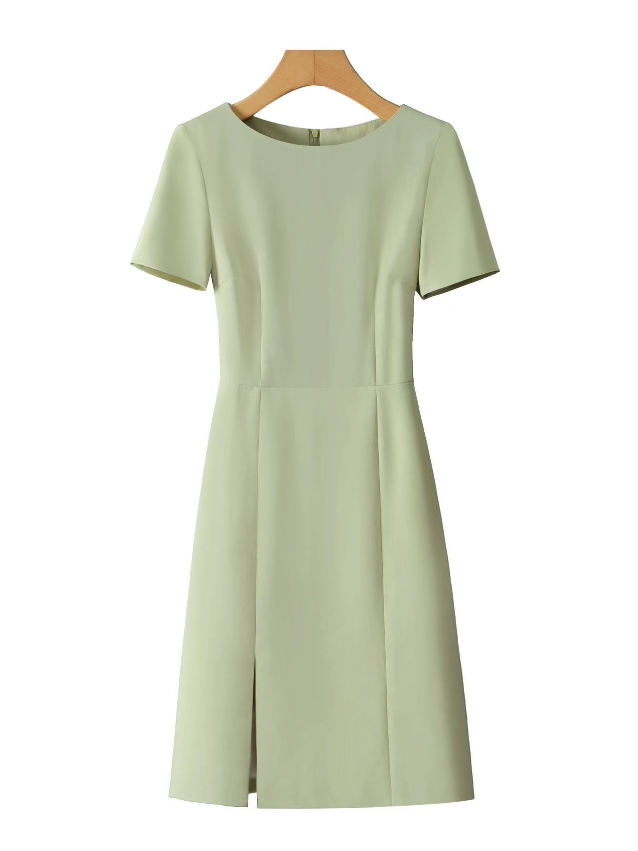 078 Robe fendue verte à manches courtes de style simple pour l'été, avec une taille qui cintre et flatte la silhouette.