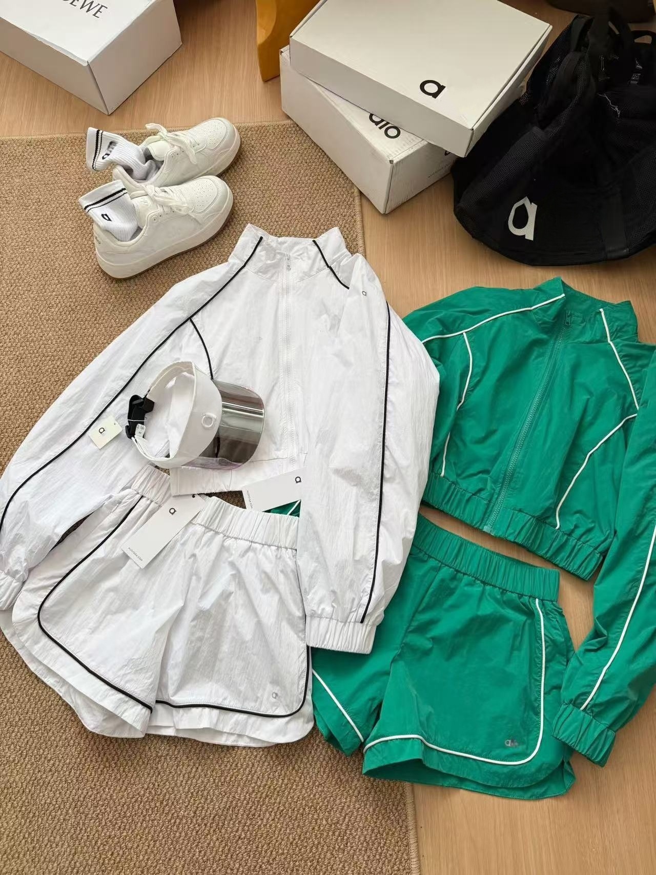 Quality Women Yoga Suits Jacket and shorts Sets Fitness Pilates Workout Quick-Drying women clothes Sets womens Quick-dry breathable sports T-shirt