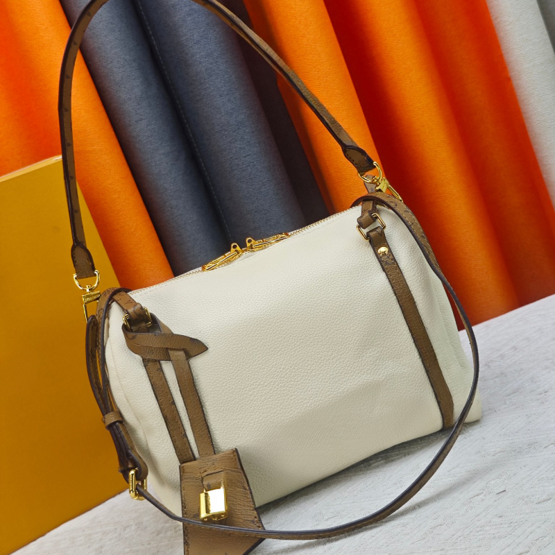 2026 New Arrival Pink Express PM Multiway Crossbody Bag Soft Cowhide Leather Monogram Strap Padlock Women Daily Handbag Inspired by Keepall Travel B