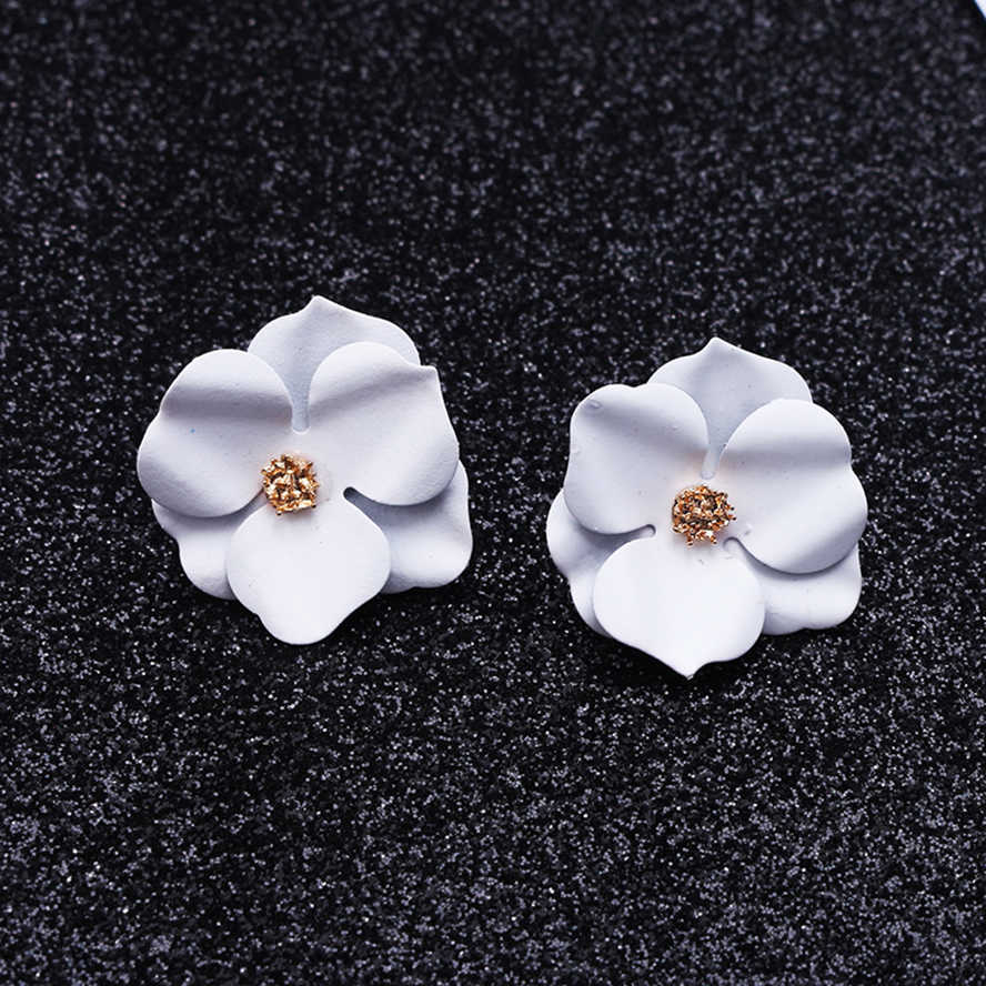 White Flower Earrings for Elegant Women Painting Rose Green Blooming Large Petals Stud Earrings Trendy Sweet Jewelry Gift M260623
