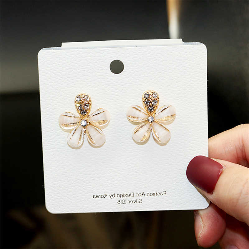 Flowers Anagallis Five-petaled Trend Crystal Stud Earrings for Women Korean Fashion Cute Geometry Jewelry Accessories Gift M260622