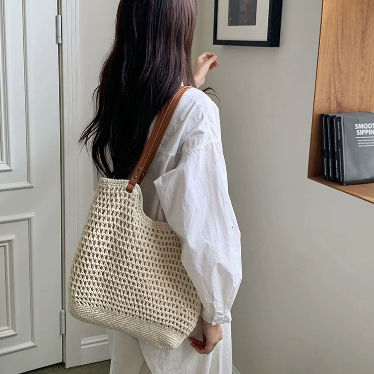Large Capacity for Women 2025 New Versatile Shoulder Beach Vacation Woven Straw Commuter Tote Bag