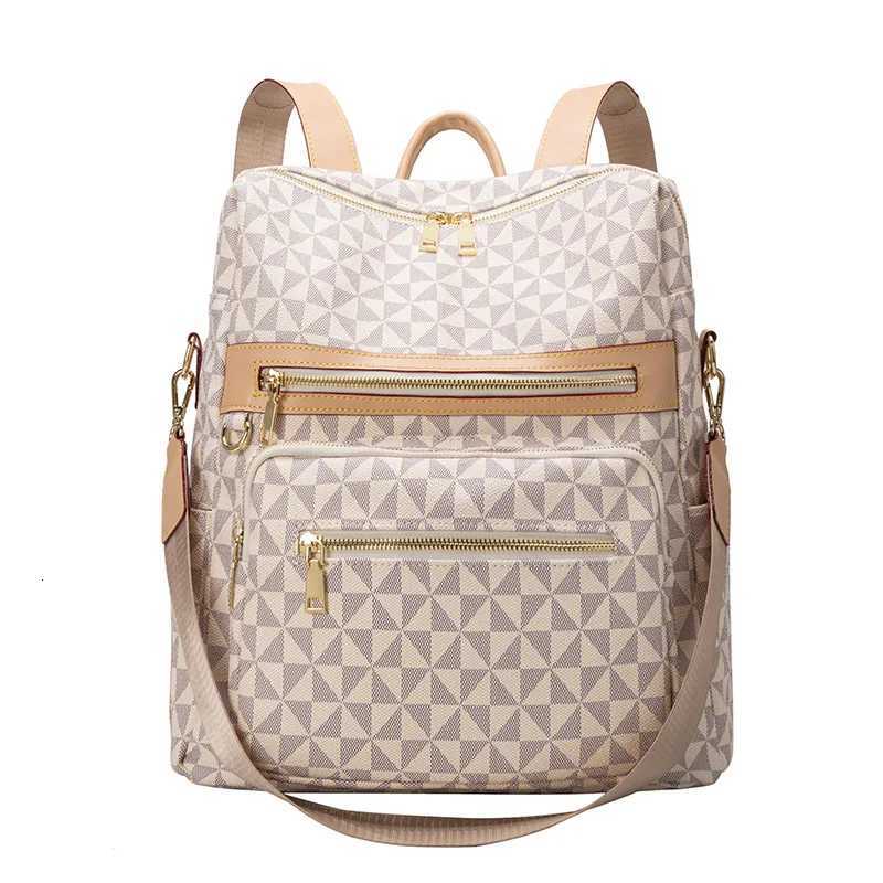 Fashion Popular Womens Bag Trend Brand Casual Versatile Backpack Large Capacity Classic Outdoor Travel Bag Designer Luxury BagT260623