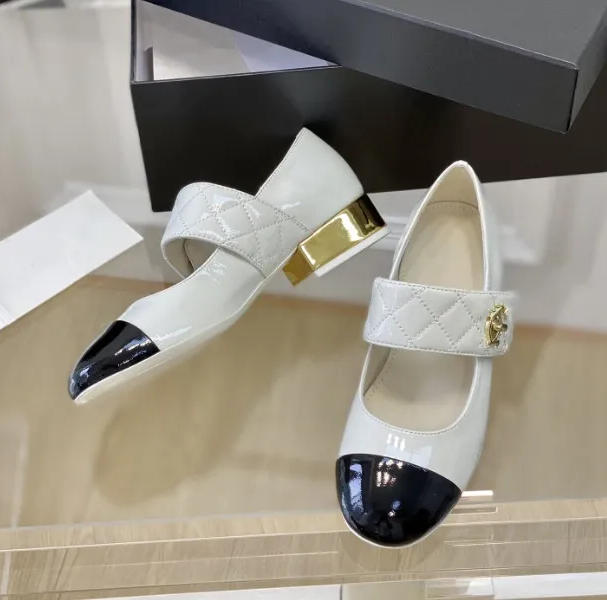 Designer women ballet shoes Belt buckle Bow Ribbons women's dance Patchwork thick heels shoes Rabbit ears classic girl leisure Black white Ladi