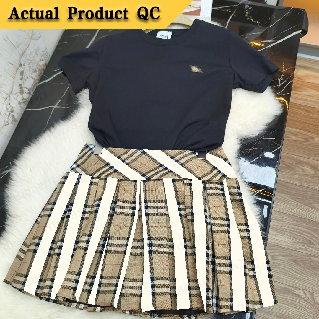 Vêtements de créateurs de luxe pour femmes, haut en coton épais, motif de treillis kaki, short, jupe, survêtements, taille haute, jupe assortie,