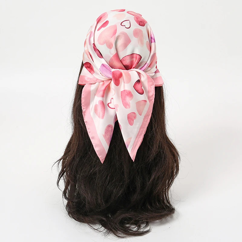 Summer Beach 7070cm Square Silk Muslim Hijab Scarf Women Handkerchief Heart Print Head Bandana Small Fashion y Scarves Tie 260616