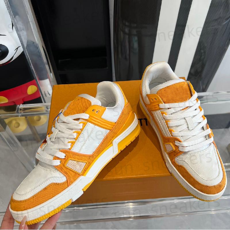 2026 luxury brand designer casual shoes sneakers Embossed low-top White Platform green red black white Breathable leather Men Shoes Sports sneaker N