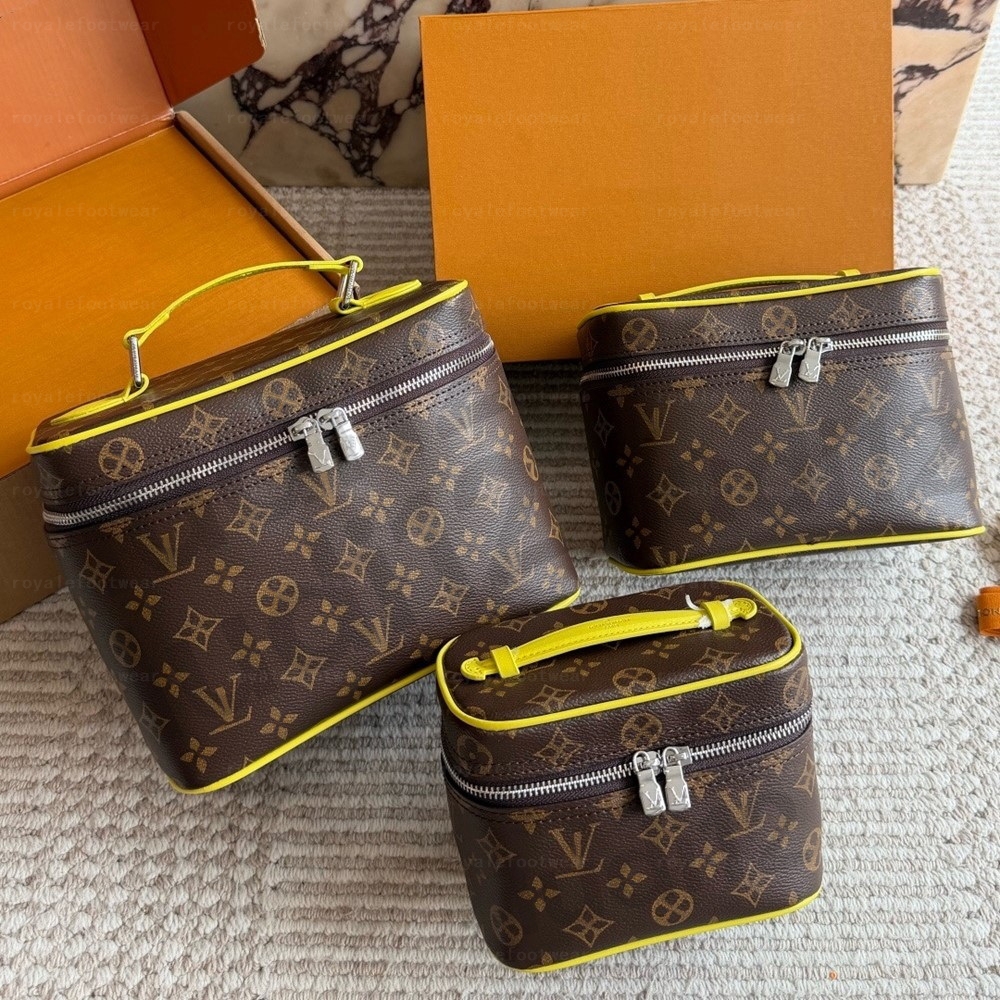 Daily outfits Three sizes Nice makeup bag Womens shoulder crossbody bag designer handbag mirror quality luxury cosmetic bag Monogram Canvas leather