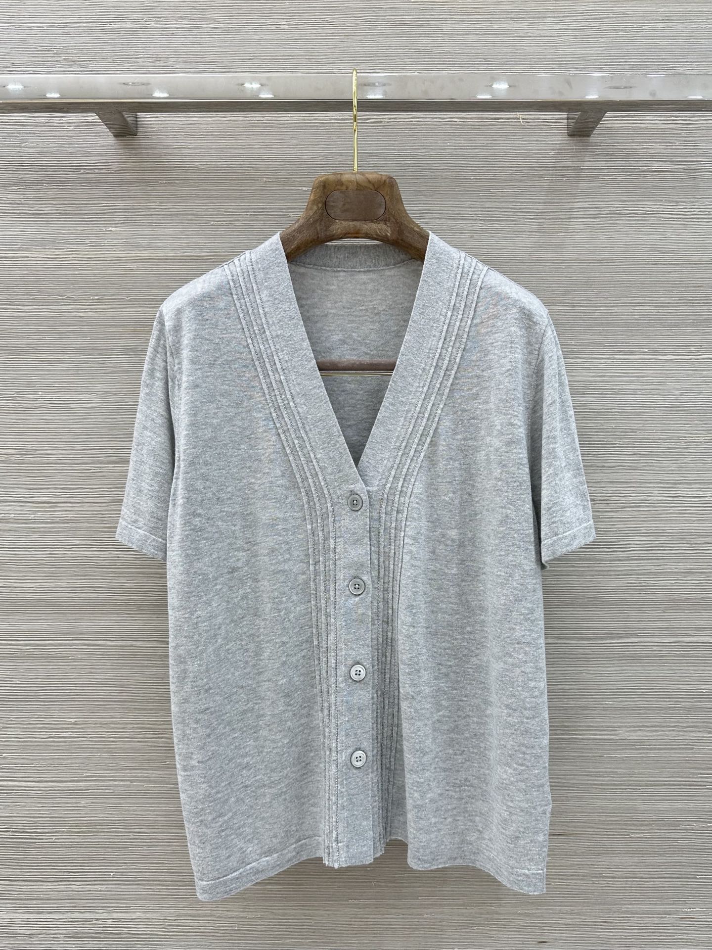 Autumn and winter new loose lace up design V-neck cardigan short sleeved top