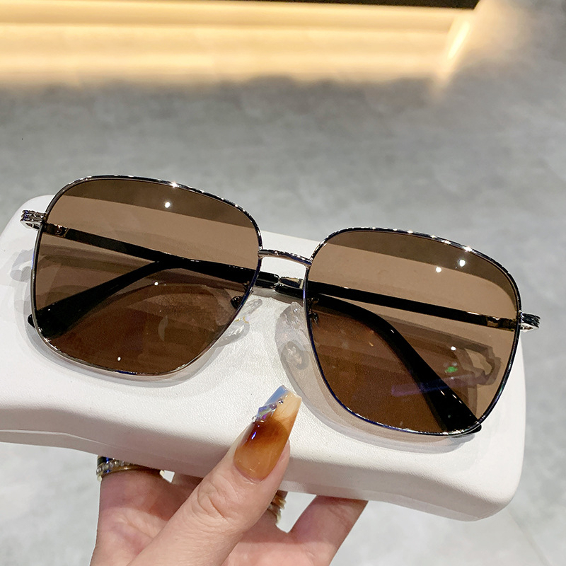 2026 New Large Frame Hiking Travel Driving Polarized Sunglasses, Fashionable, Unique, Casual, Fashionable, UV Resistant Polarized Sunglasses