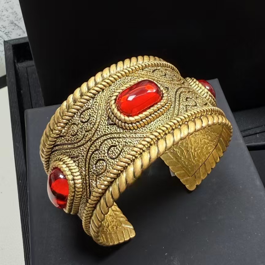 Vintage Women Luxury Fashion Bracelet High Quality 18k Yellow Gold Plated Green Red Glass Bangles Bracelets Gift for Girls Women
