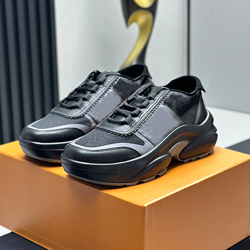 Designer Classic Dad Shoes Mens Retro Style Black Leather Breathable Mesh Upper Top Quality Two tone Rubber outsole Running Shoes Mans Casual Sports