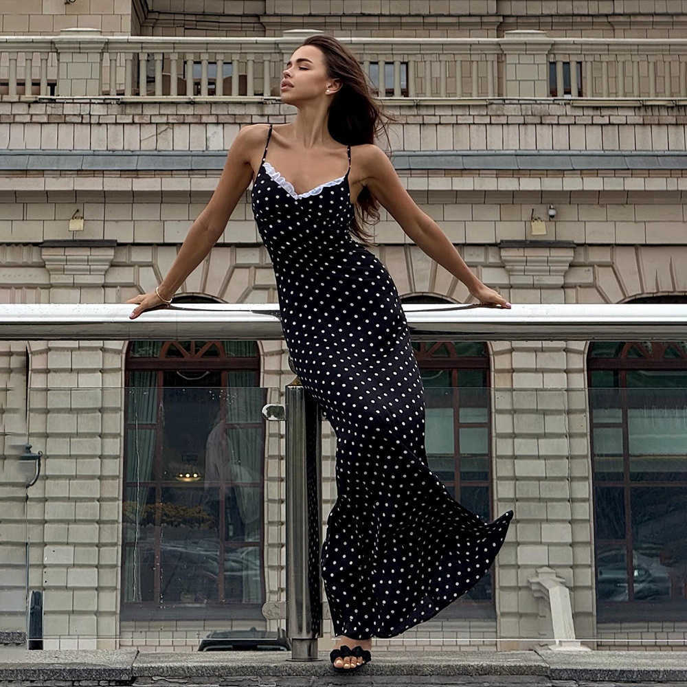 Bornladies 2026 Spring Summer New Polka Dot Lace Camisole Dress Low Bust Slim Waist Design Elegant Sexy Dress Beach Party Wear L26