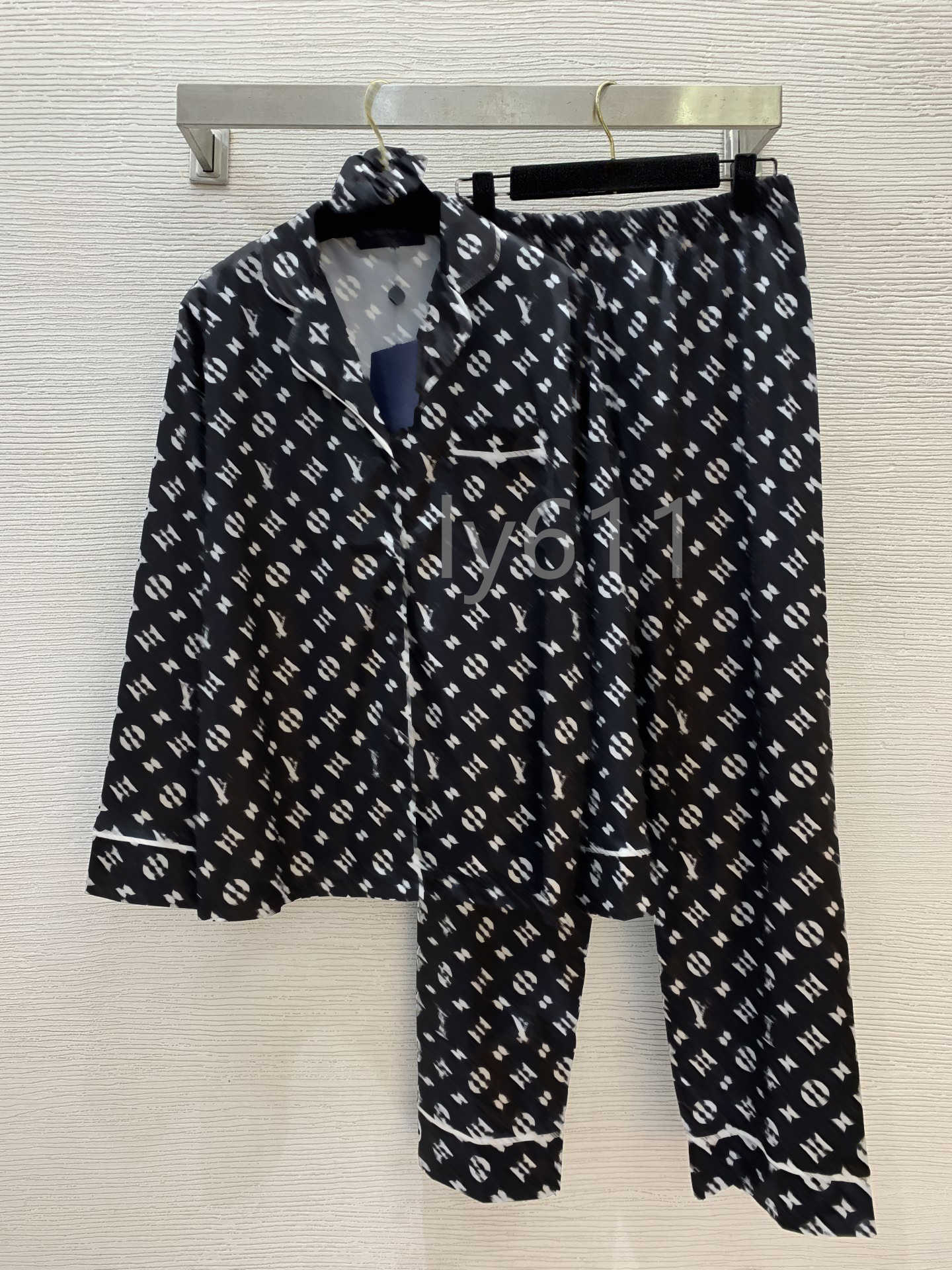 Luxury Women Two Piece Pants Letter Logo Printed Color-blocked Border Casual Home Wear Sets Loose Lapel Long-sleeved Tops Wide-leg Pants Designer Wo