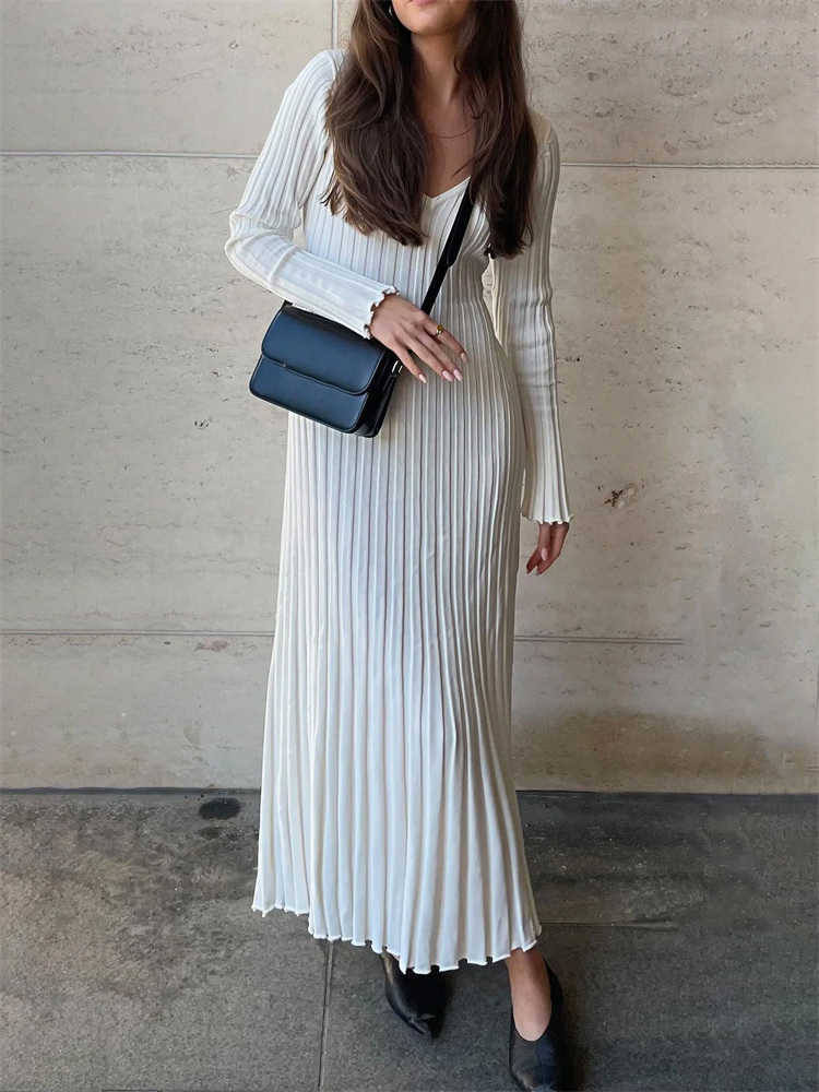 Tossy Autumn New V-Neck Knit Maxi Dress Women Ribbed Elegant Long Sve Streetwear High Waist Pleated Dresses Ladies Knitwear L26