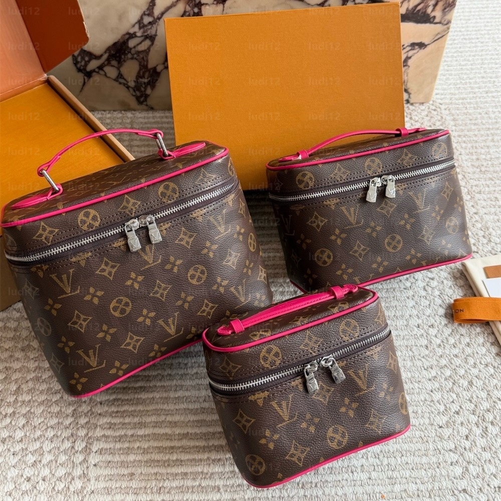 Fashion Three sizes Nice makeup bag Womens shoulder crossbody bag Original designer handbag mirror quality luxury cosmetic bag Monogram Canvas leath
