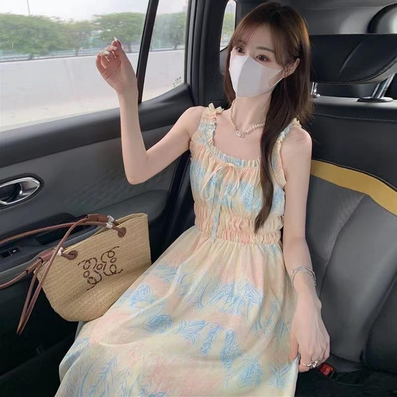 Q0425 romantic retro wear seaside vacation suspender dress summer new sweet gentle wind premium French dress