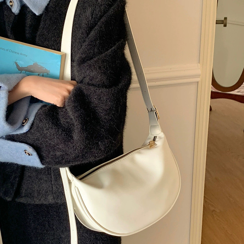 Women's Autumn and Winter New Korean Style High-End Niche Design Crossbody Casual Simple Soft Leather Dumpling Bag Wholesale