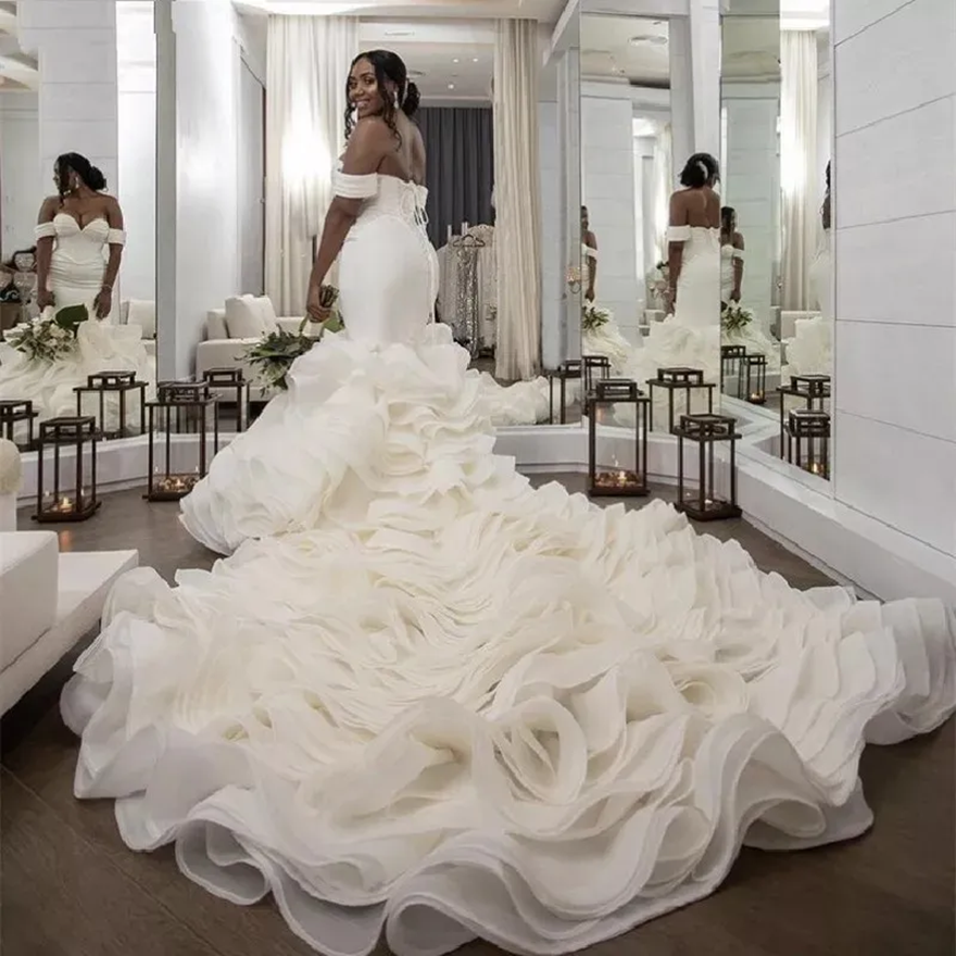 Cascading Ruffles Luxury Mermaid Wedding Dresses With Corset Back Plus Size African Off Shoulder Pleats Ruffles Long Train Bridal Gowns Robe de sori