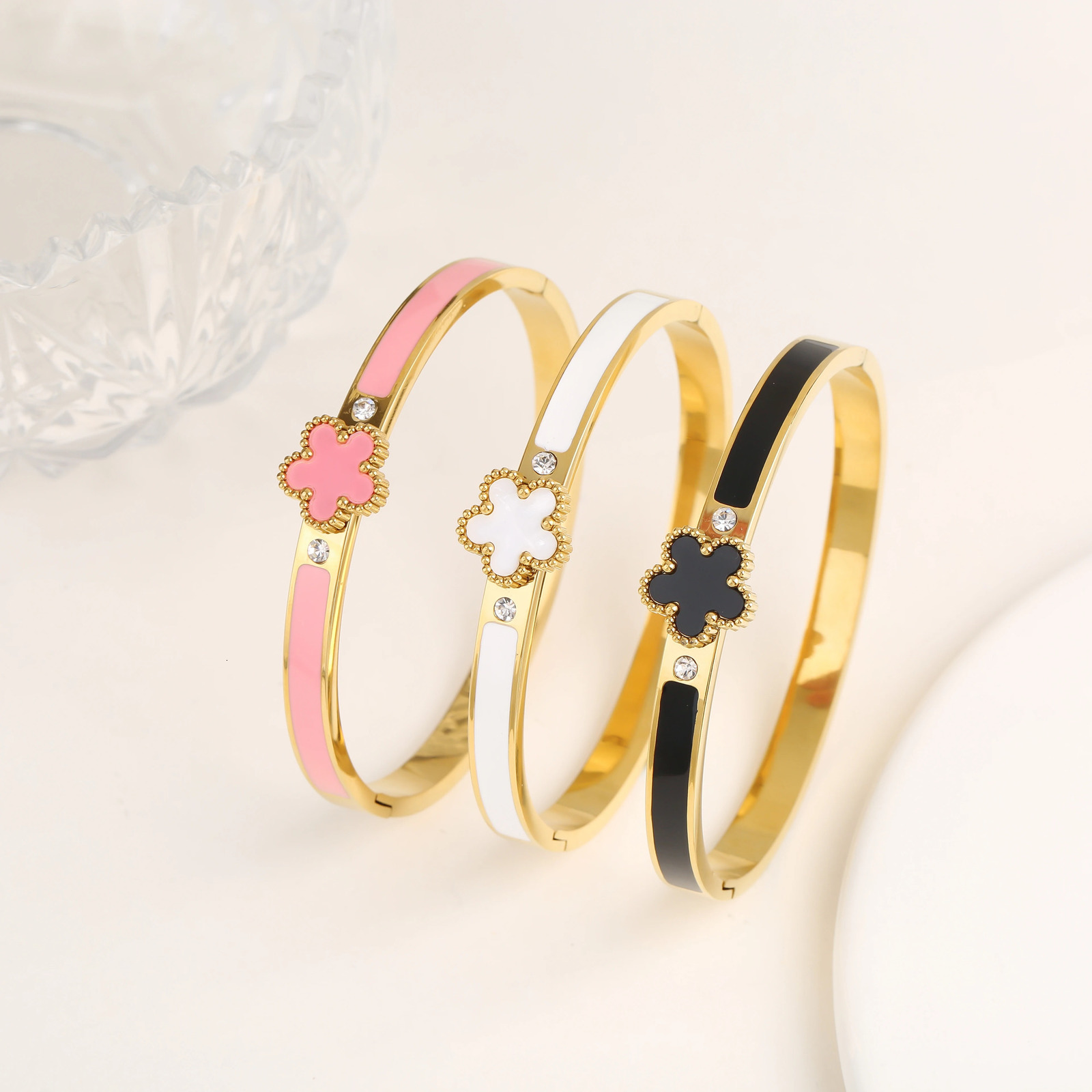 6 Colors Classic y Stainless Steel Five Leaf Flower Open Bangle Simple for Woman Girl Party Trend Enamel Jewelry Clover 260615