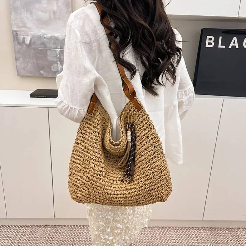 Chic Diaper Bag For Women: Simple Luxury Leather Handbag, High-End Vintage Messenger With Paris Designer Style And Logo Designer Bag