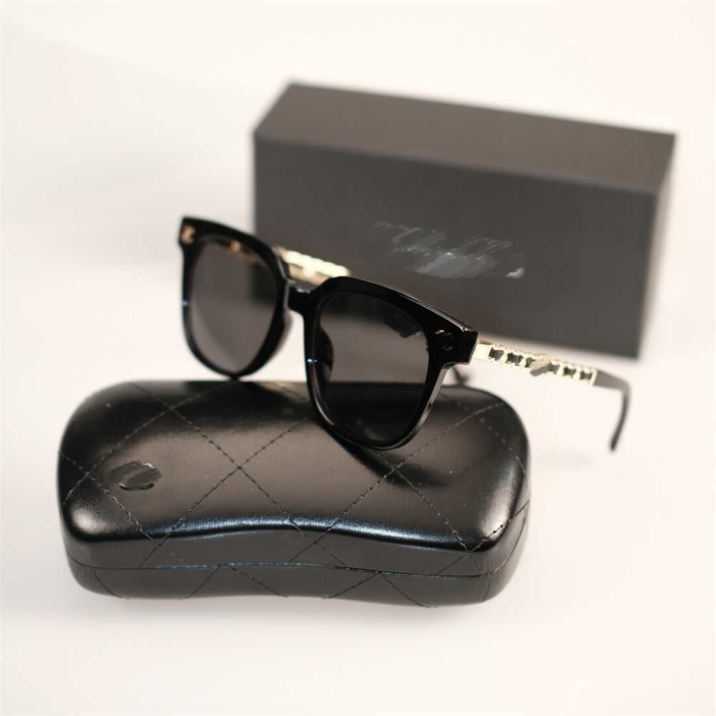 Cheap glasses New style large-frame sunglasses for women with natural look sunglasses for vacation and photo shoots pure and desirable flat lenses