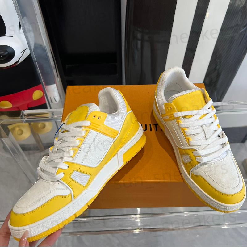 2026 mens womens casual shoes luxury brand SKATE Embossed White Green Red Blue Letter low-top Leather breathable Sports sneakers Skate trainers Shoe