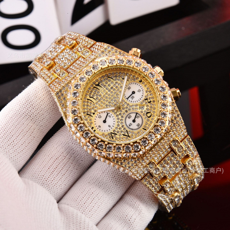 2026 New CAGARNY Foreign Trade Full Diamond Quartz Chronograph Men's High-End Fashion Wristwatch Wholesale