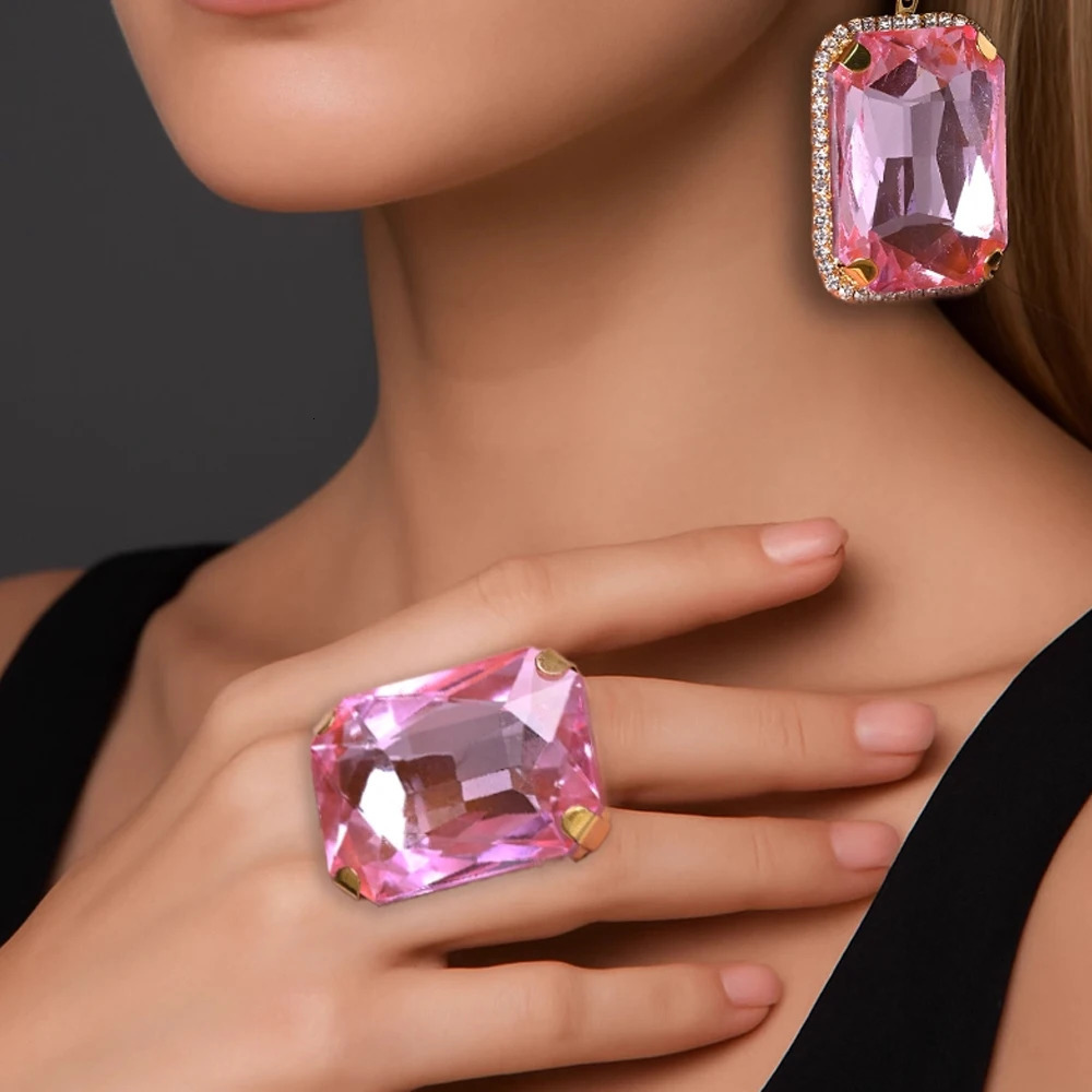 Fashion Pink Exaggerated Square Ring Drag Queen Finger Accessories Statement Large Rhinestone Open Rings Cocktail Prom for Women 260623