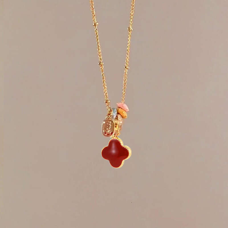 Necklace Designer for Women Gold Double Sided Mother of Pearl Red Four Leaf Clover Pendant Necklace with Colorful Charms Autumn Winter Sweater Chain
