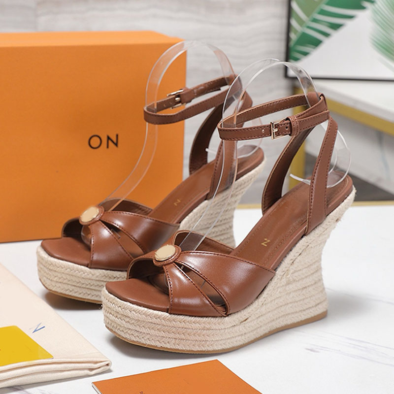 Luxury Designer 1AK2L 6AM Wedge Espadrille chic model style supple lambskin 6AM wedge espadrille gold-toned delicate iconic summers classic espadril