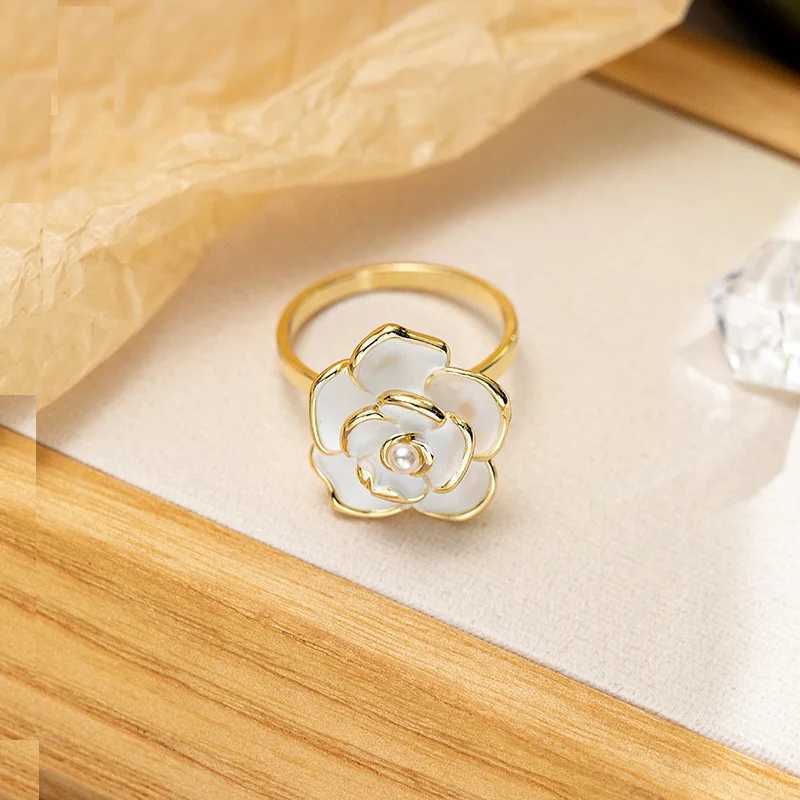 Luxury Designer Camellia Blk Flower OpenIndex Finger RFemale Fashion Statement Jewelry High Quality Textured Gift for Elegant Occasions D260623