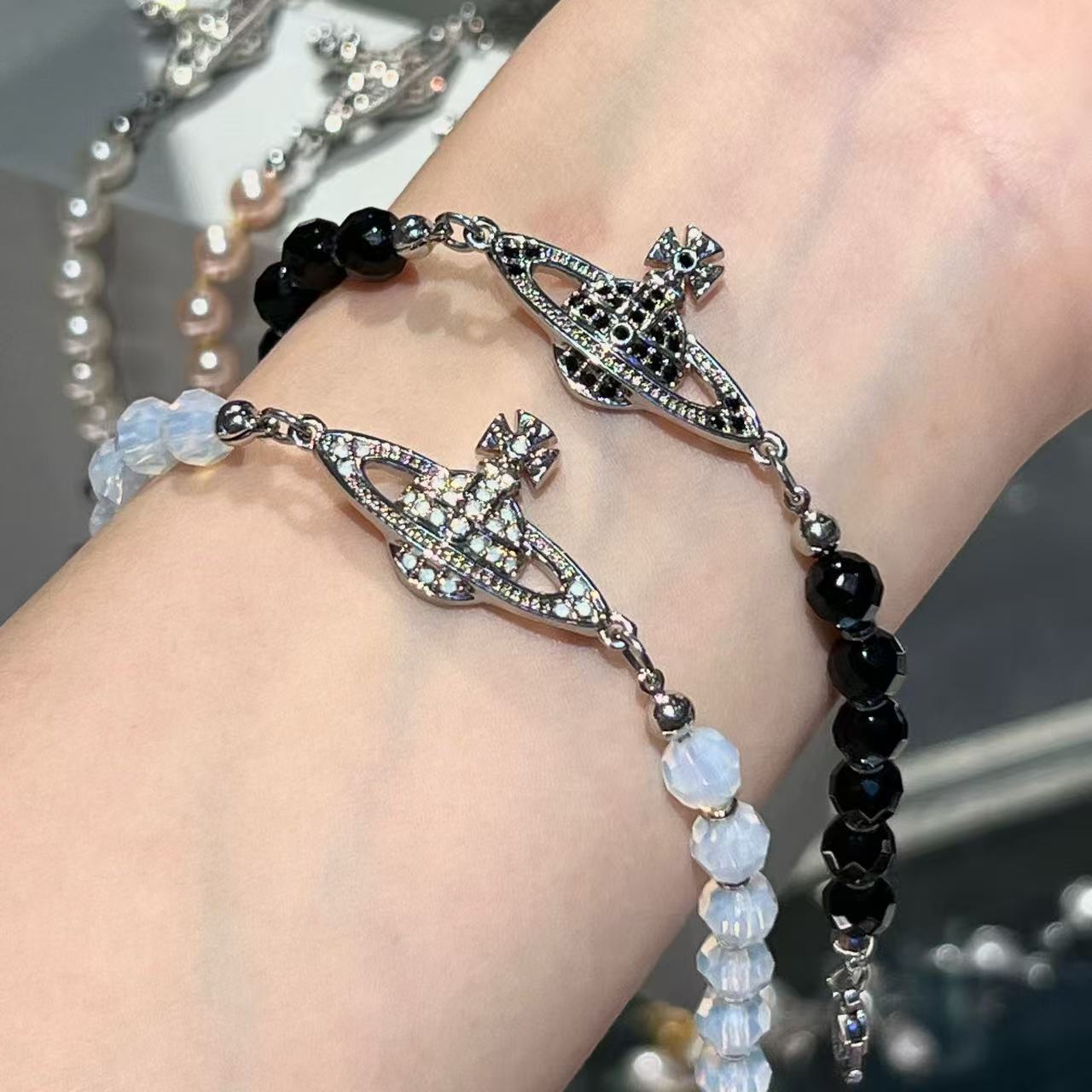 Vivienme Bracelets Designer Bracelets Luxury Women Bracelets Multicolor Pearl Orb Saturn Wrist Chain Stackable Hand Jewelry with box