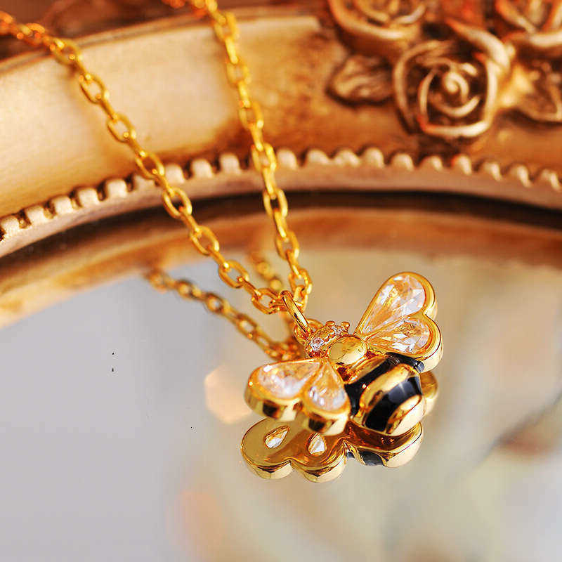 Brand Luxury Designer Jewelry 2025 Super Shiny Zircon Inlaid Enamel Painted Cute Bee Earrings Necklace Factory Direct Sale And Dropshipping Availabl