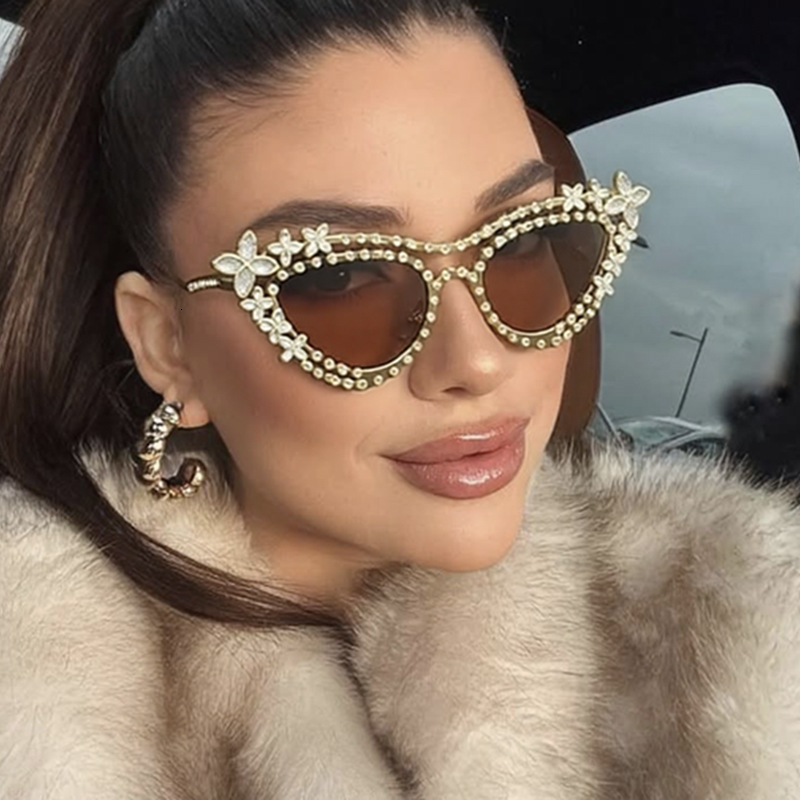 Premium Brand Designer Sunglasses Diamond-Embellished Cat-Eye Metal Sunglasses 2026 New Model For Women, High-End Fashion Sunglasses, Trendy And Uni