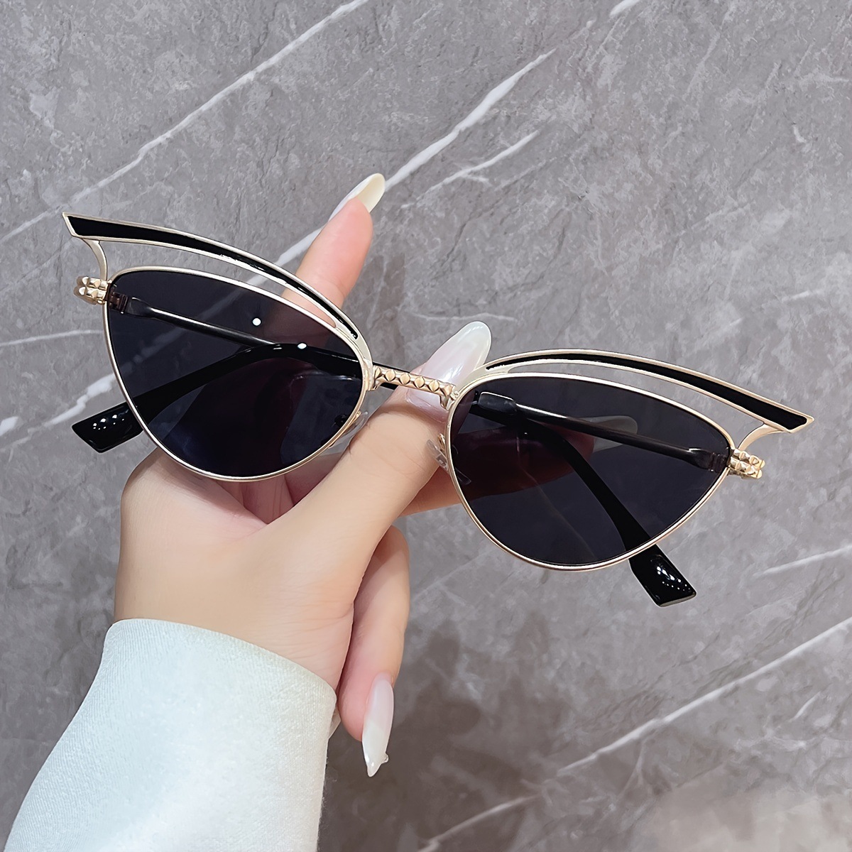 European And American Style Ins Fashion High-End Cat-Eye Hollow Design Women, Vintage Metal Niche Y2k Sunglasses For Men