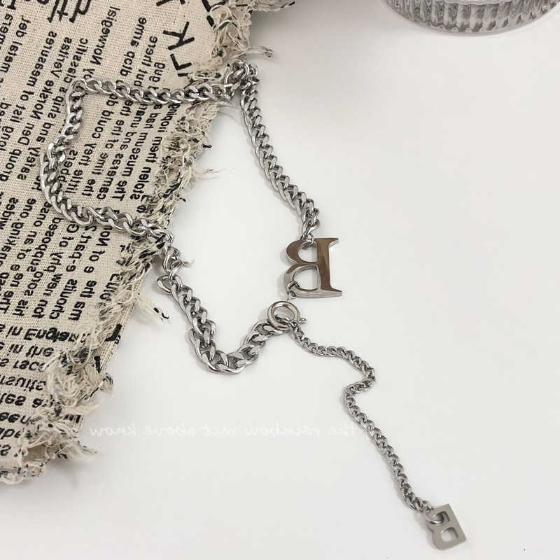 Brand Luxury Designer Jewelry Super Shiny Steel Necklace Personality Hip-Hop Trend Unisex Non-Fading Big B Versatile Pendant Letter Jewelry Clavicle