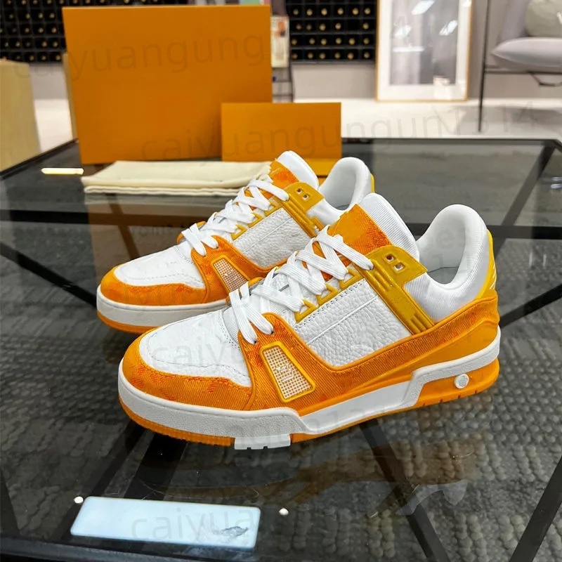 2026 Designer Trainer Sneakers luxury brand Casual Shoes Embossed Black White Men Women Platform Fashion Low Shoe Red Green Leather Runners Walking