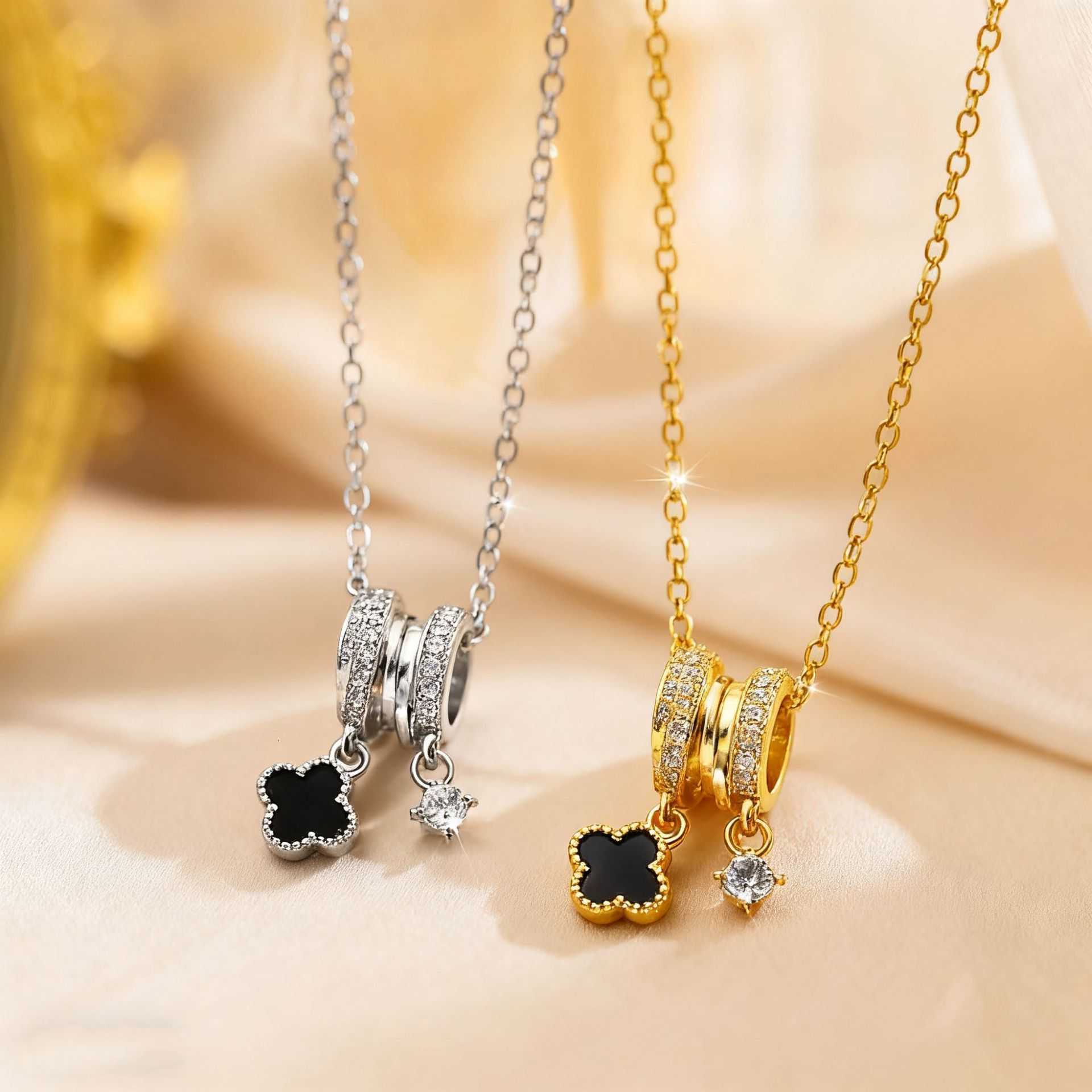 Brand Luxury Designer Jewelry Lucky Four-Leaf Clover Full Diamond Micro Inlay Necklace For Women Light Luxury Exquisite High-End Feel Versatile New