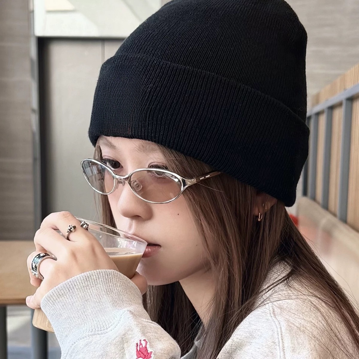 2026 new minimalist metal thin frame cool travel vacation, hiking, daily commuting polarized sunglasses, sporty and fashionable oval pilot UV goggle