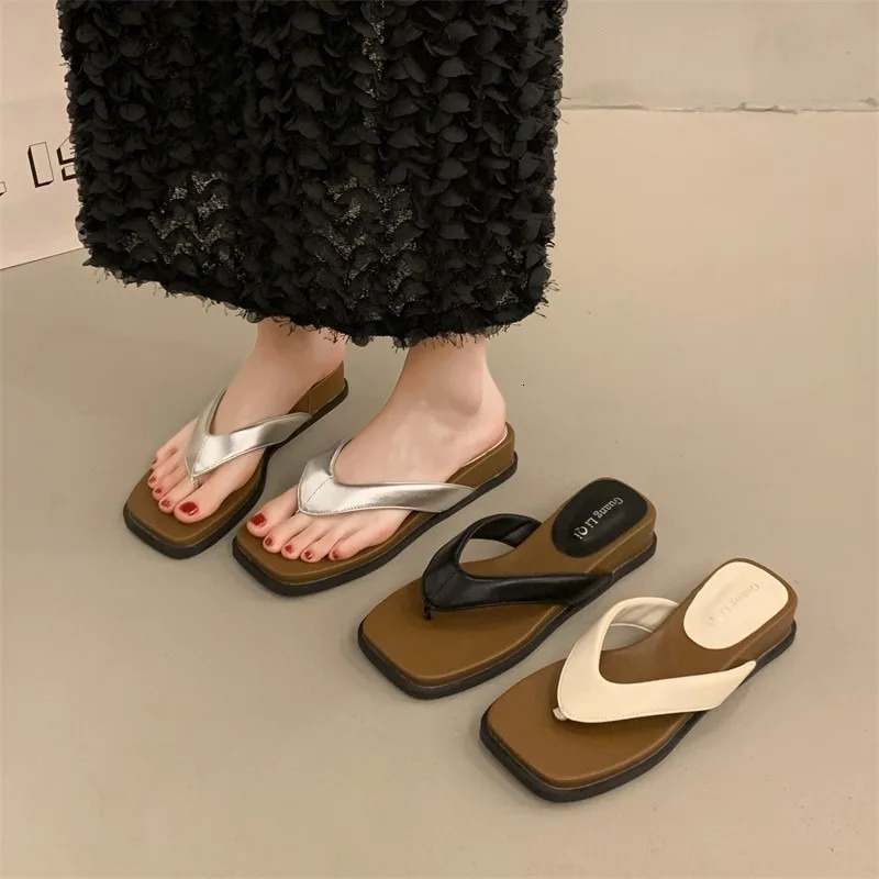 Beach Shoes Rubber Flip Flops Square Toe Womans Slippers Slides Platform Sabot Hawaiian Flat Soft Beach Shoes Slippers Sof 260624