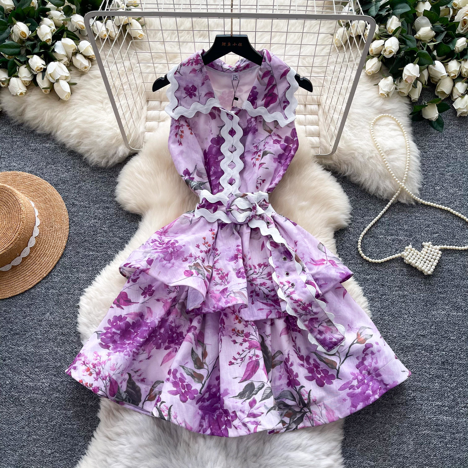 Korean version of floral temperament simple dress women's summer sleeveless V-neck waist A-shaped skirt commuter foreign style short skirt