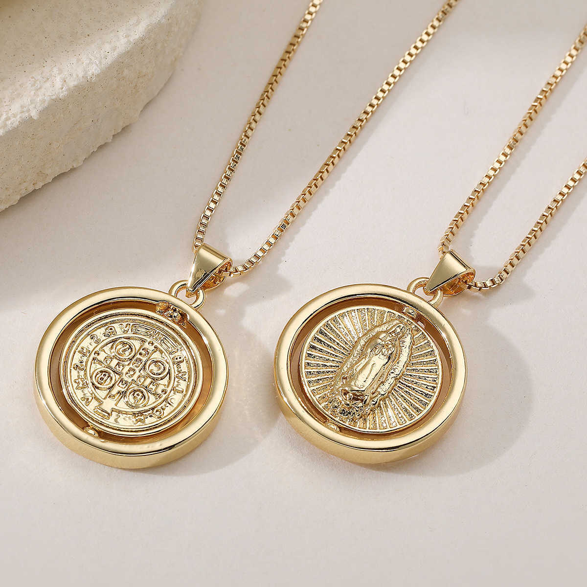 Brand Luxury Designer Jewelry Luxury Brand Designer Jewelry Aogu Bestseller Simple And Unique 18K Gold Plated Virgin Mary Pendant Necklace For Wom D