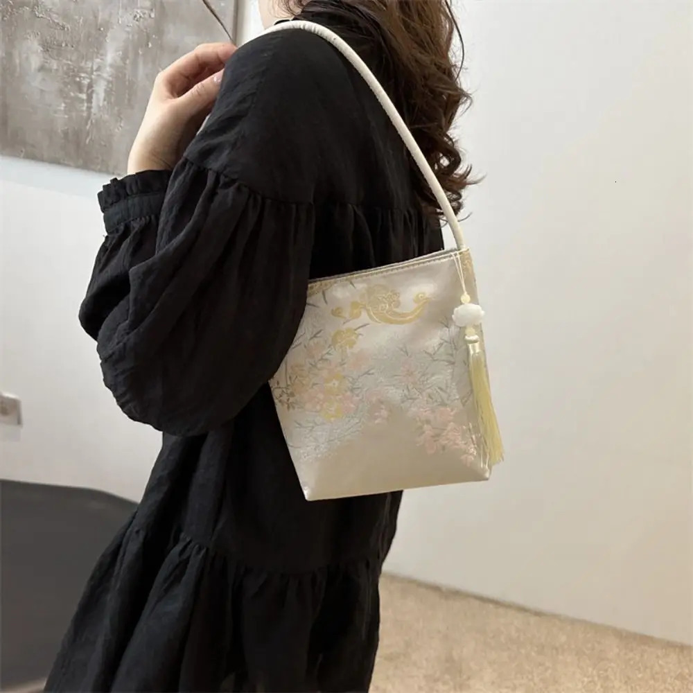 Printed Embroidery Shoulder Bag Large Capacity Handbag Hanfu Bucket Bag Floral Tote Bag Chinese Style Handbag Outdoor 260623