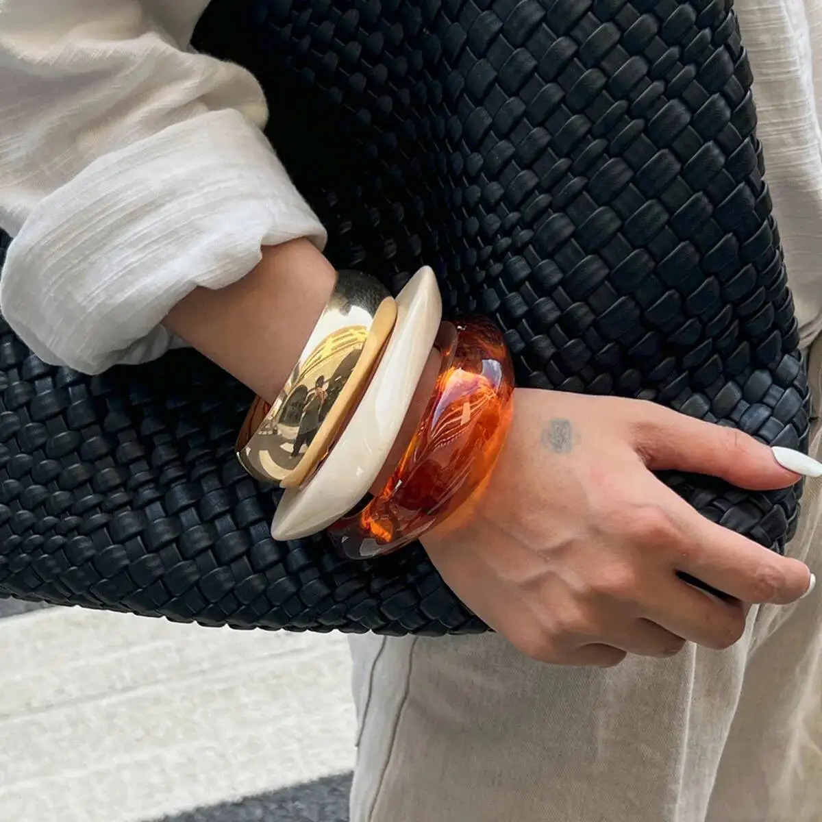 Lacteo Hip Hop Punk Irregular Geometric Acrylic Resin Wide Bangles Women Vintage Gold Color Metal Spring Cuff Bracelets Jewelry 260623