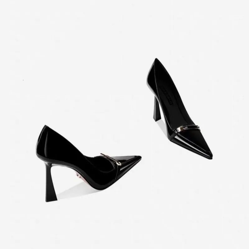 Schwarze High Heels ohne ermüdende Füße Herbst vielseitige spitze Zeheneinzelschuhe Temperament Stiletto Damenschuhe 260624