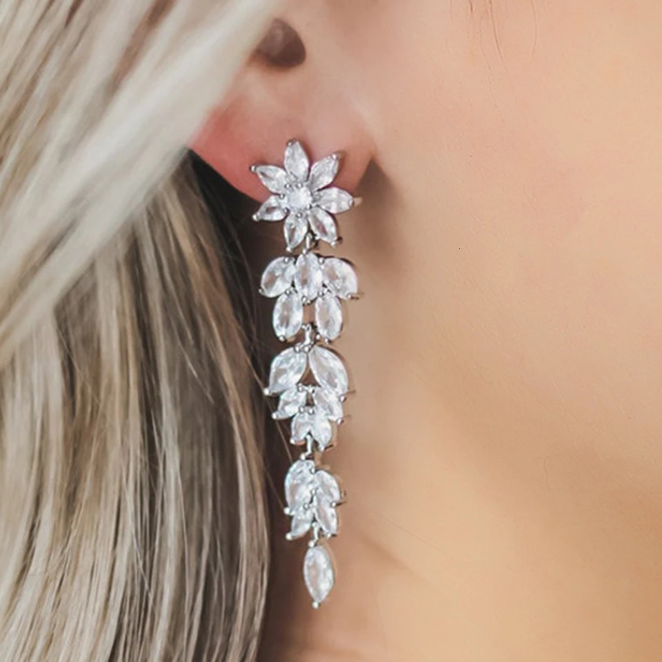 ZAKOL Pendientes colgantes largos de circonita cúbica con forma de flor de racimo de marquesa para novias, joyería de boda 260623