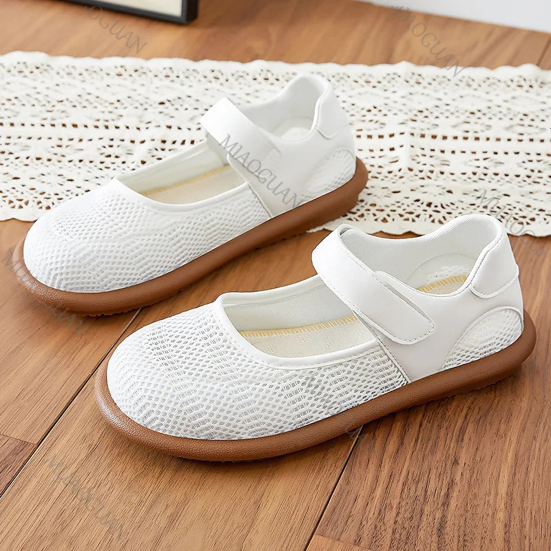 Womens Shoes Soft Bottom Spring Autumn Fashion Flats Casual Hollow Out Breathable Single Shoe Round Toe Solid Shoes for Women 260623