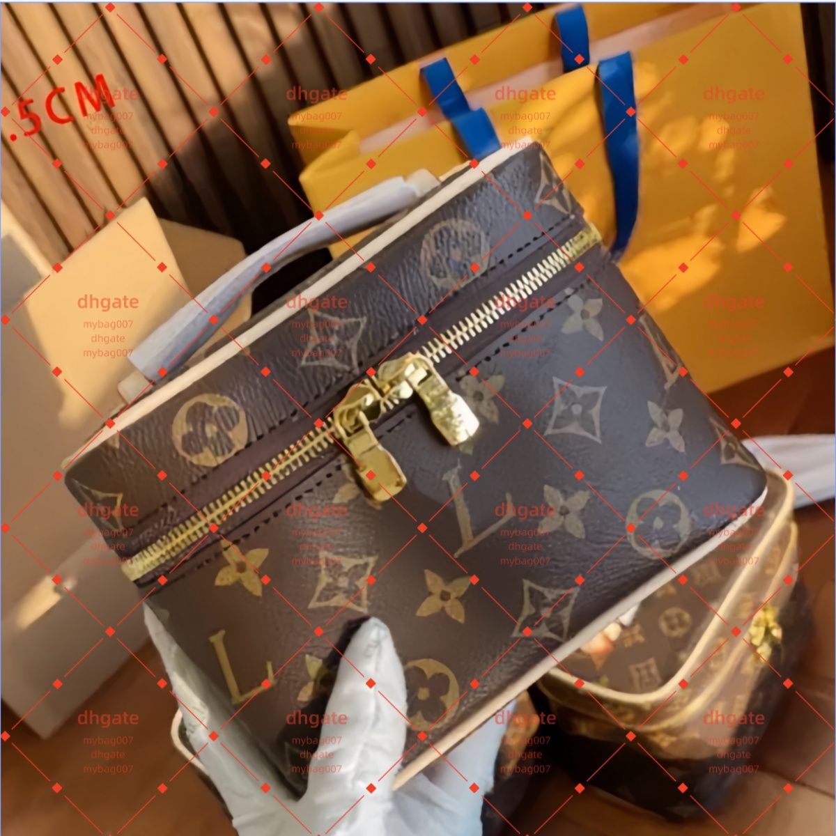 Makeup Bag Embroidered Velvet Cosmetic Bags Cases 5 Styles Wash Bags Letters Corduroy Make Up Purse Cosmetic Pouch Luxury Clutch Purses