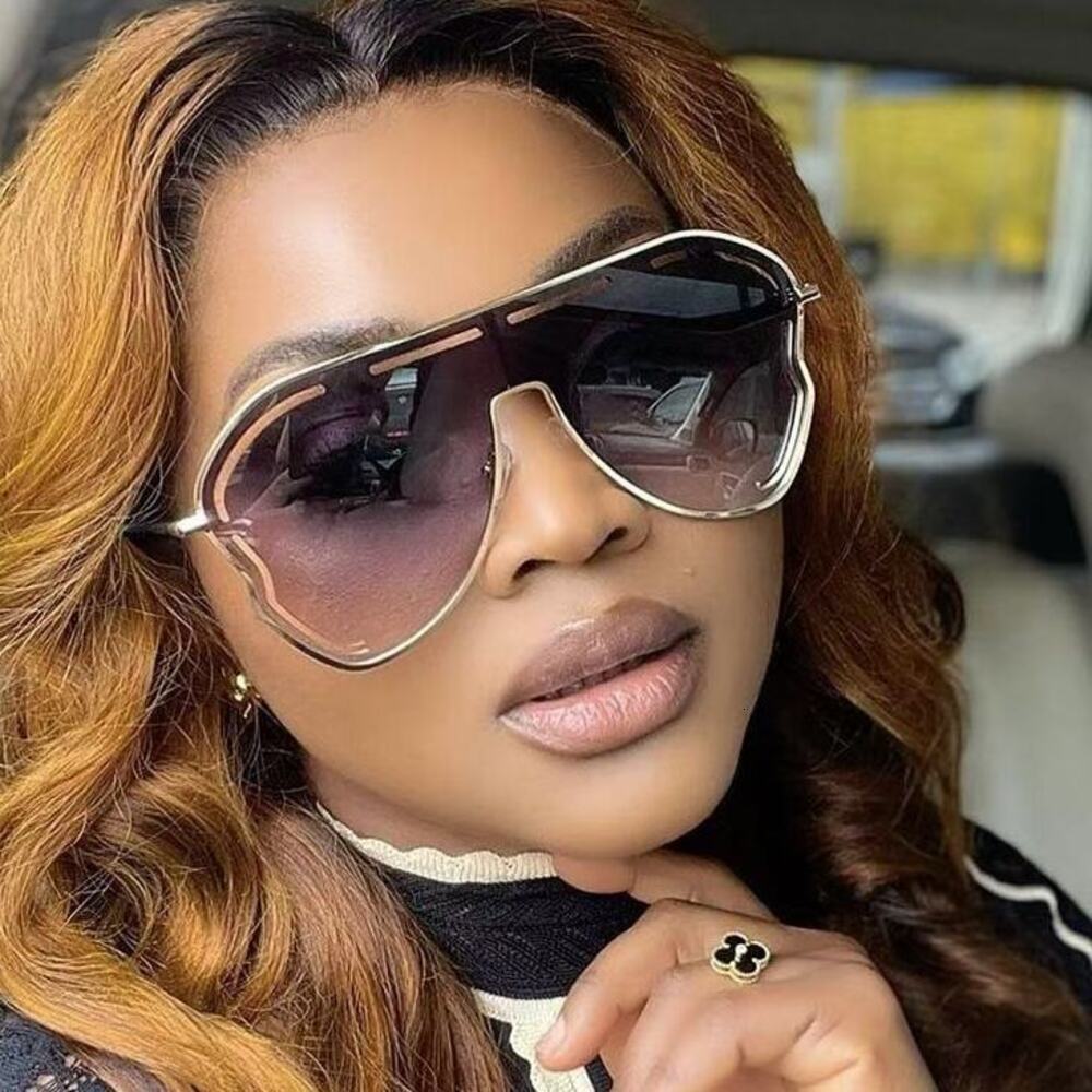 High Street Outdoor Elite Sunglasse World Cup Y2K European And American Style One-Piece Large Frame Toad-Shaped Sunglasses Personality Outdoor Hollo